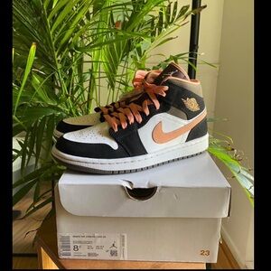 Nike Air Jordan 1 Women 8.5